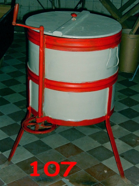 Datei:Böttcher Honigschleuder.jpg